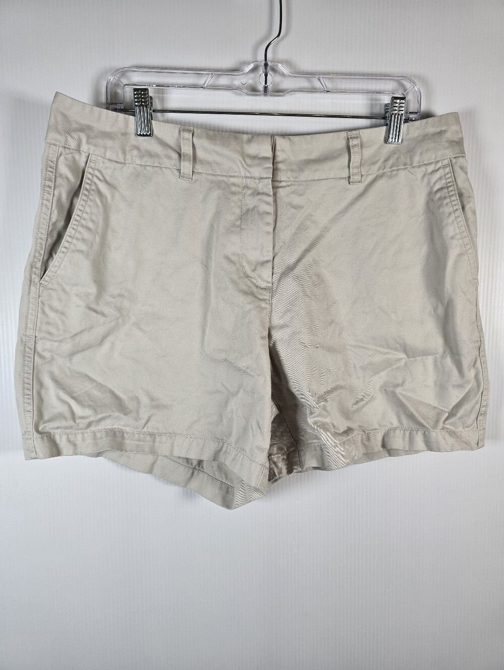 Vineyard Vines Women's Khaki Cotton Everyday Casual Shorts Size 12 Preppy